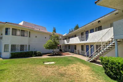 Photo 2 - Motel 6 San Dimas, CA - Los Angeles