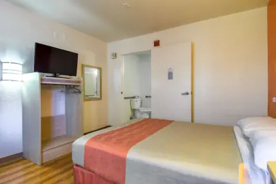 Photo 5 - Motel 6 San Dimas, CA - Los Angeles