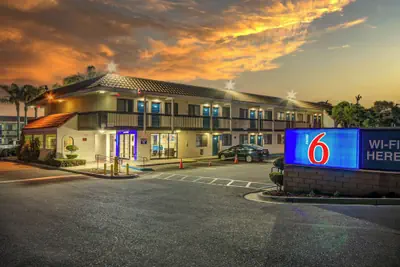 Photo 2 - Motel 6 Lompoc, CA