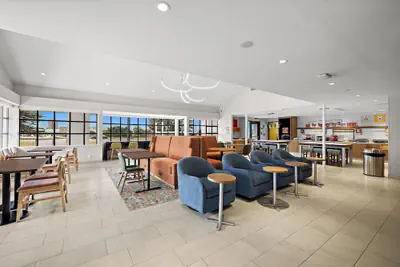 Photo 2 - Hampton Inn San Simeon Cambria