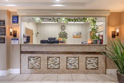 Photo 4 - Best Western Parsons Inn