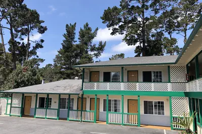 Photo 3 - Monterey Pines Inn