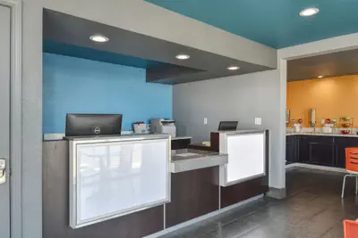 Photo 2 - Vagabond Inn Buttonwillow North I-5