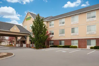 Photo 2 - Wingate Suites By Wyndham Mansfield