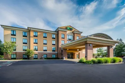 Photo 2 - Holiday Inn Express North East by IHG