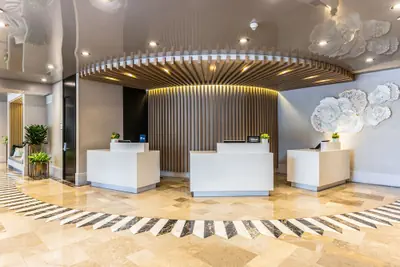 Photo 3 - Hilton Bentley Miami/South Beach