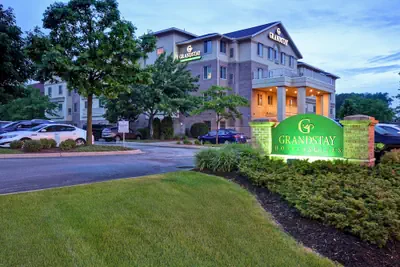 Photo 2 - GrandStay Hotel & Suites