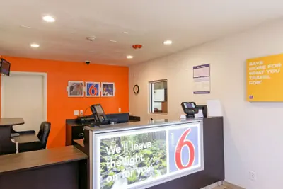 Photo 2 - Motel 6 Chico, CA