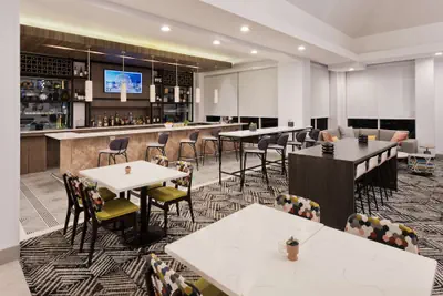 Photo 4 - Hilton Garden Inn Birmingham/Lakeshore Drive