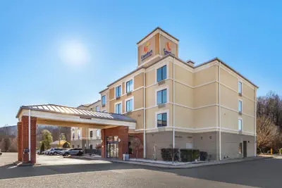 Photo 2 - Comfort Inn & Suites Chattanooga West - Lookout Mountain