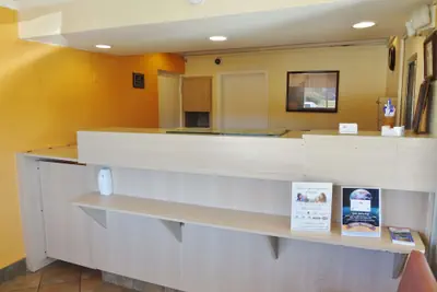 Photo 4 - Americas Best Value Inn Goldsboro