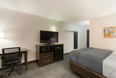 Photo 3 - Econo Lodge Williston