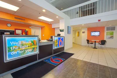 Photo 4 - Motel 6 East Brunswick, NJ