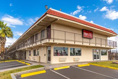 Photo 2 - Red Roof Inn Phoenix - Midtown