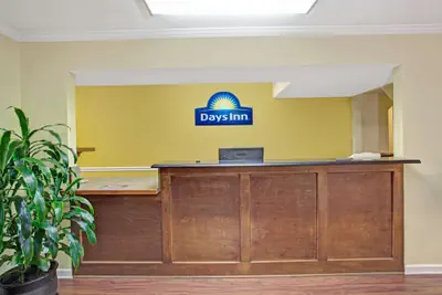 Photo 4 - Days Inn by Wyndham Marietta White Water