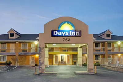 Photo 2 - Days Inn by Wyndham Marietta White Water