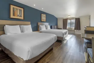Photo 5 - SureStay Hotel by Best Western San Rafael