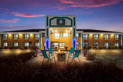 Photo 2 - Clarion Pointe Harrodsburg-Danville
