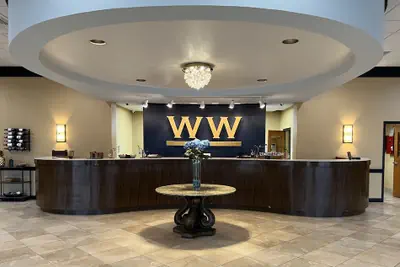 Photo 4 - Historic Whispering Woods Hotel & Conference Center