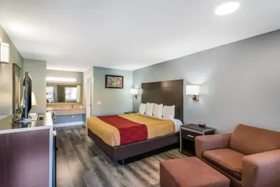 Photo 5 - Econo Lodge Hesperia - Victorville I-15