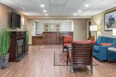 Photo 3 - Comfort Inn Saugerties