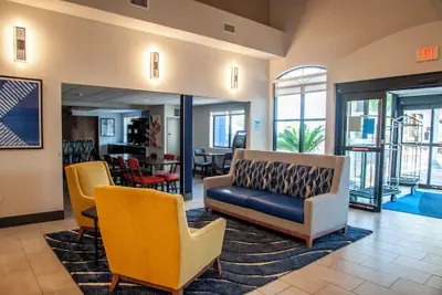 Photo 3 - Holiday Inn Express Airport - Tucson by IHG