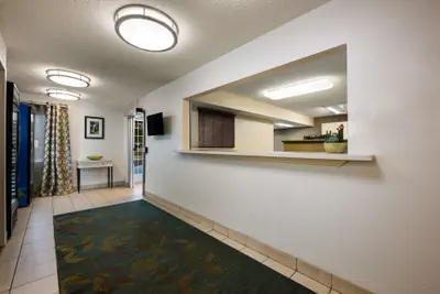 Photo 2 - Sonesta Simply Suites Huntsville Research Park