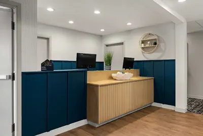 Photo 3 - Sonesta Simply Suites Irvine East Foothill