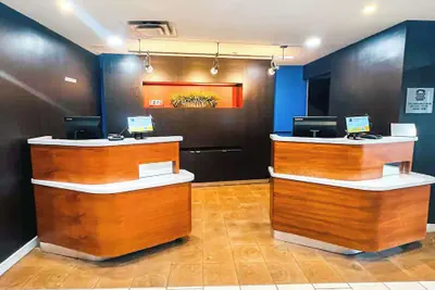 Photo 5 - Country Inn & Suites by Radisson, Columbus-Edinburgh