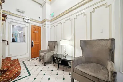 Photo 4 - Union Square Plaza Hotel