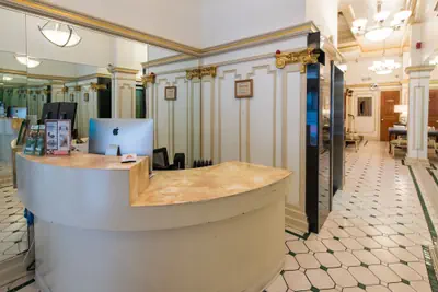 Photo 4 - Union Square Plaza Hotel