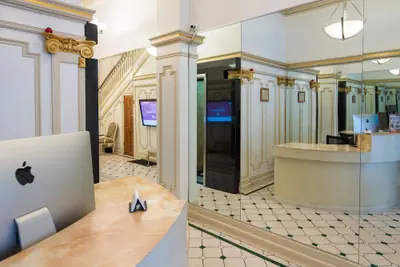 Photo 3 - Union Square Plaza Hotel