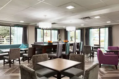 Photo 4 - Hampton Inn Waycross