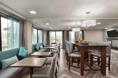 Photo 2 - Hampton Inn Waycross
