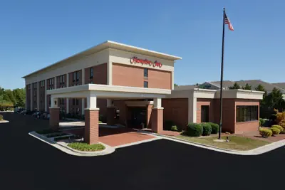 Photo 2 - Hampton Inn High Point