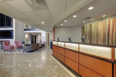 Photo 2 - Drury Inn & Suites Charlotte University Place