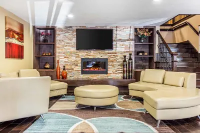 Photo 4 - Comfort Inn & Suites Ballpark Area