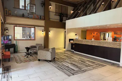 Photo 3 - Western Inn and Suites