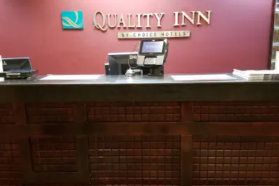 Photo 5 - Quality Inn Alexandria