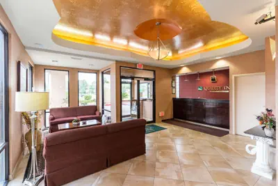 Photo 4 - Quality Inn Alexandria