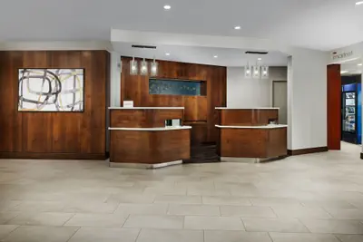 Photo 3 - Courtyard by Marriott Manchester - Boston Regional Airport
