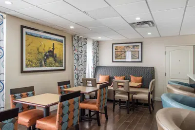 Photo 5 - Hampton Inn Douglas