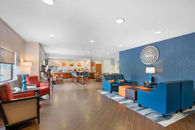 Photo 5 - Comfort Inn & Suites North Greenfield