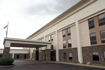 Photo 2 - Hampton Inn Kent/Akron Area