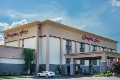 Photo 2 - Hampton Inn Bedford