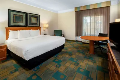 Photo 5 - La Quinta Inn & Suites by Wyndham Phoenix West Peoria