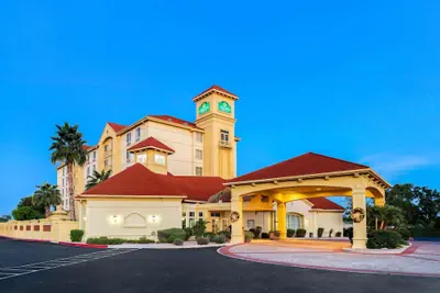 Photo 2 - La Quinta Inn & Suites by Wyndham Mesa Superstition Springs