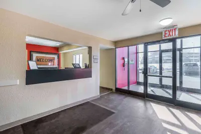 Photo 4 - Extended Stay America Select Suites - Des Moines - West Des Moines