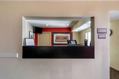 Photo 3 - Extended Stay America Select Suites - Des Moines - West Des Moines