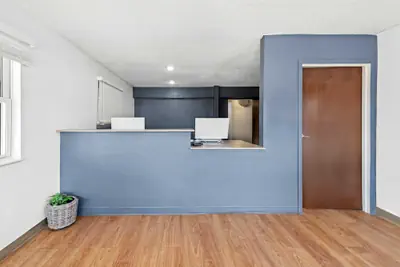 Photo 4 - Birch Hill Suites Kansas City – Independence